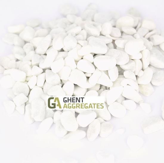 Afbeeldingen van Bianco Carrara keien 15/25 R bigbag 500kg