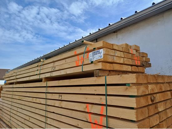 Houten balken lot p25 63 x 175 lengte 4.20 m