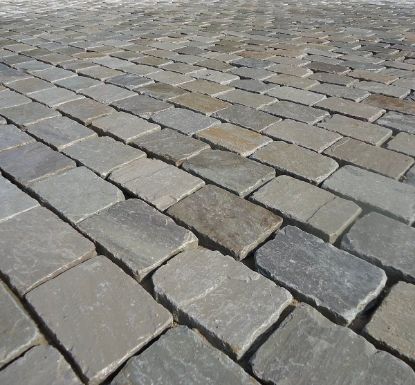 Afbeeldingen van Kandla Grey Natuursteen plavuizen 20x14x5-7cm