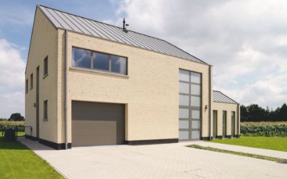 Agora wit ivoor gevelsteen